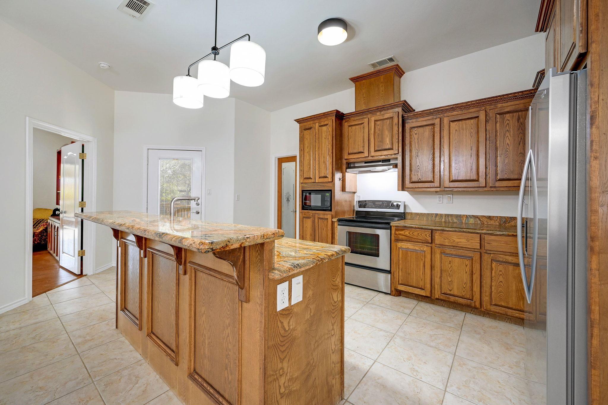 45 Longbow Ln Ln, Wimberley, TX 78676