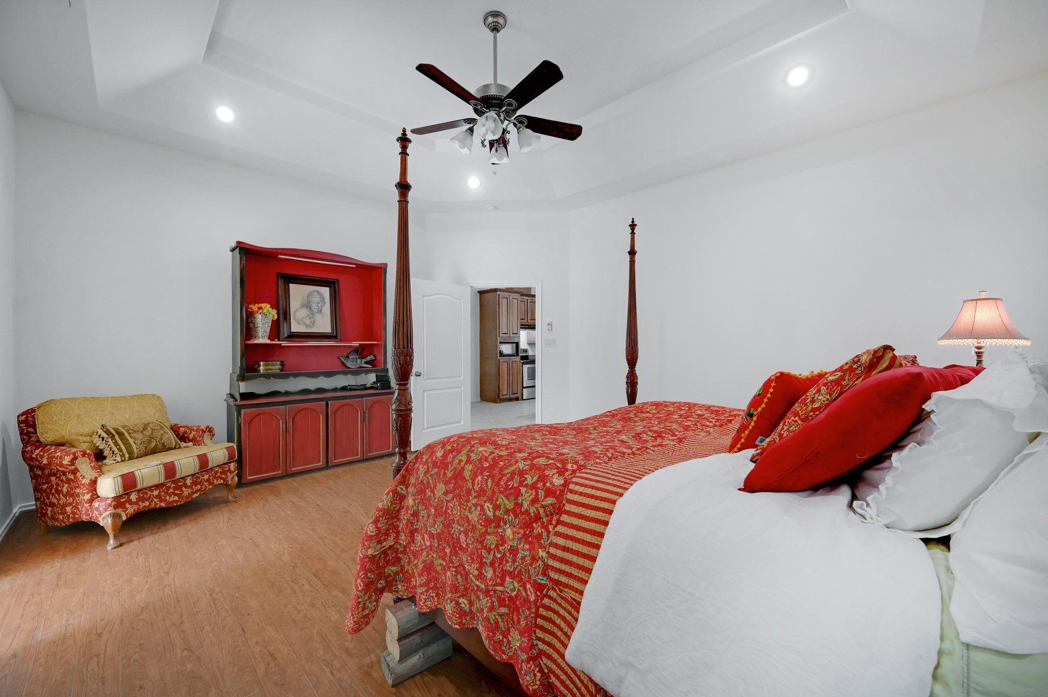 45 Longbow Ln Ln, Wimberley, TX 78676