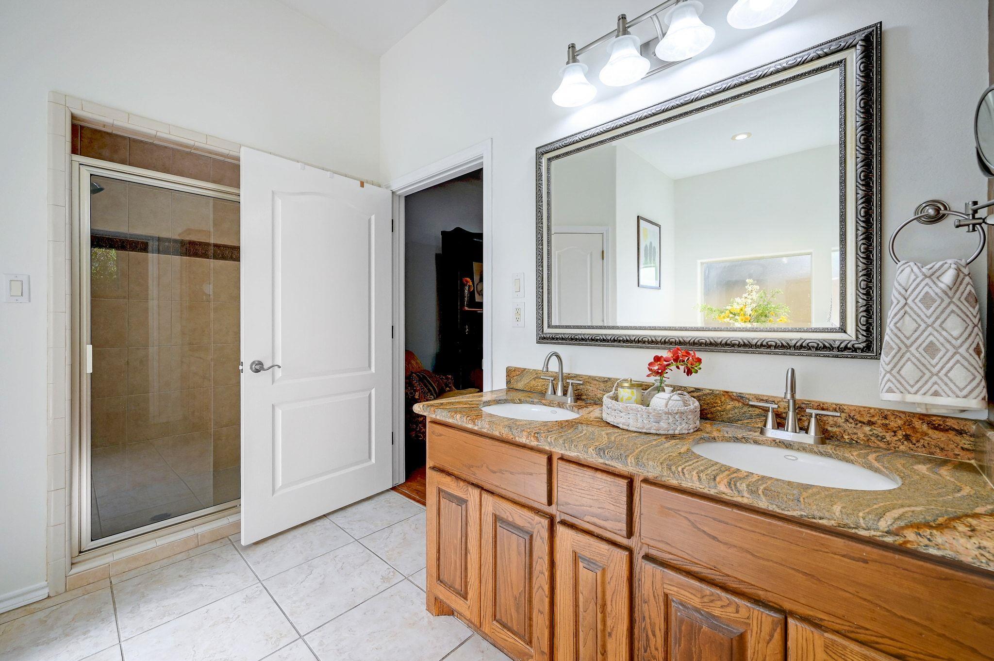 45 Longbow Ln Ln, Wimberley, TX 78676