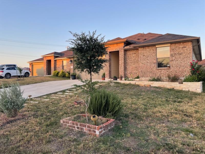 136 Ragnar Dr, Jarrell, TX 76537