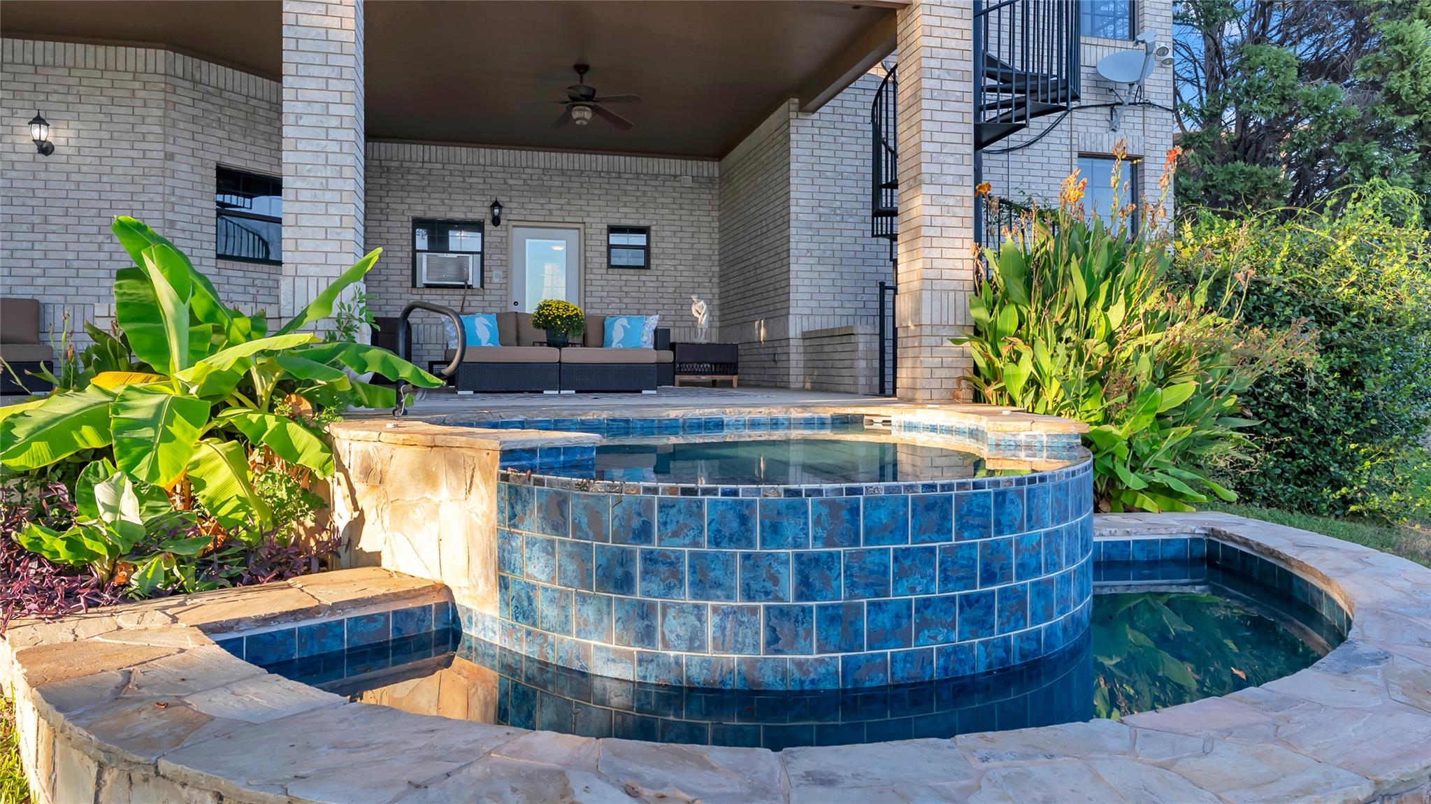 2240 Fred Woods Dr, Kingsland, TX 78639