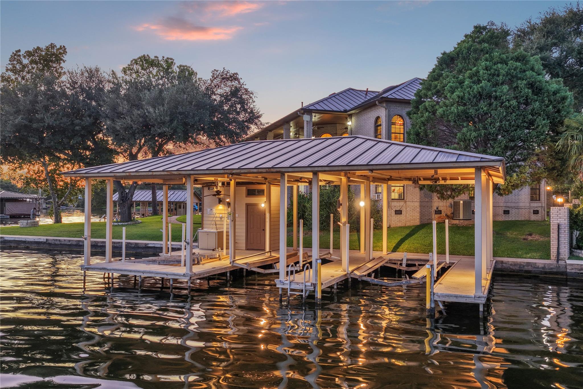 2240 Fred Woods Dr, Kingsland, TX 78639