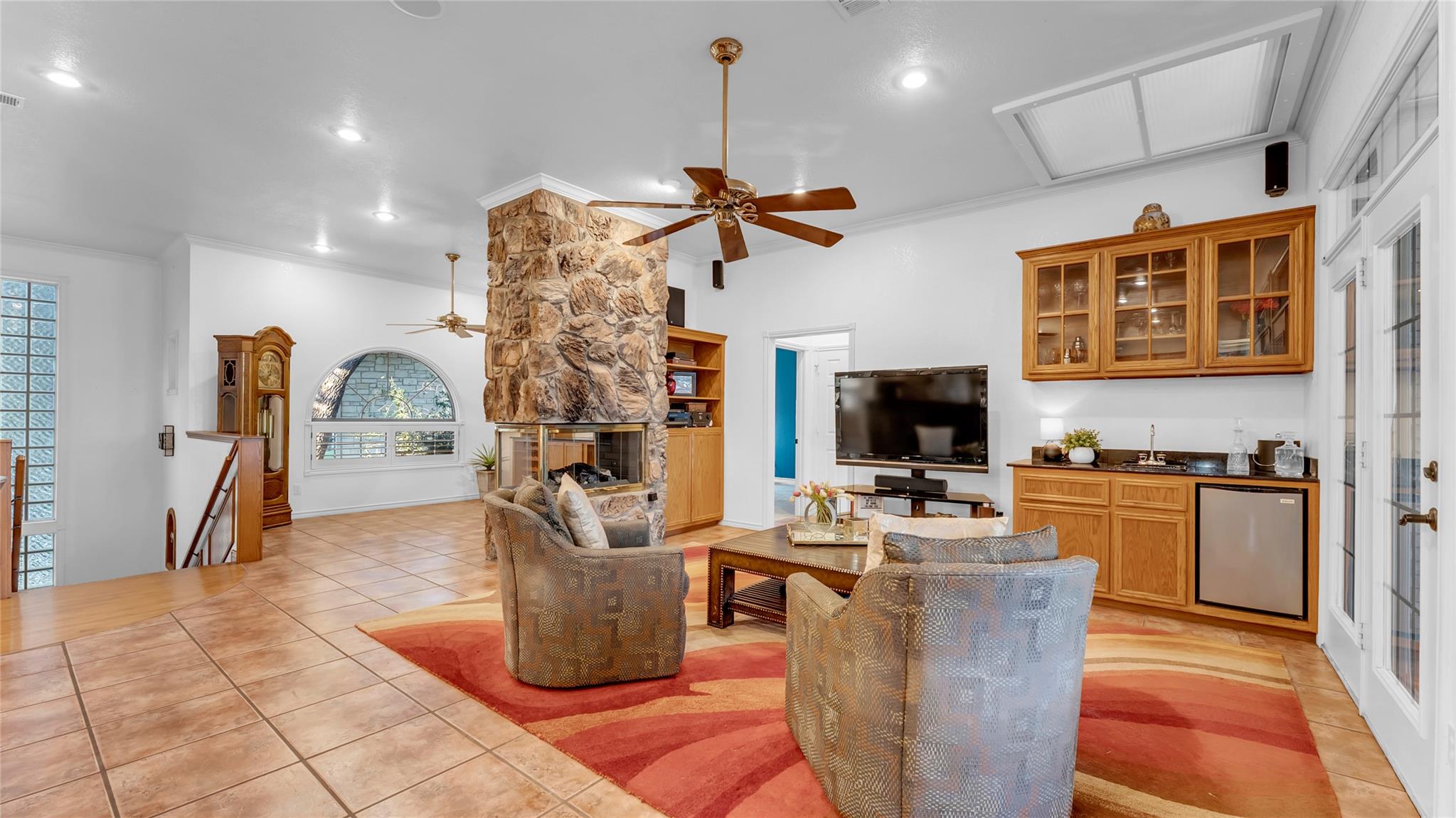 2240 Fred Woods Dr, Kingsland, TX 78639