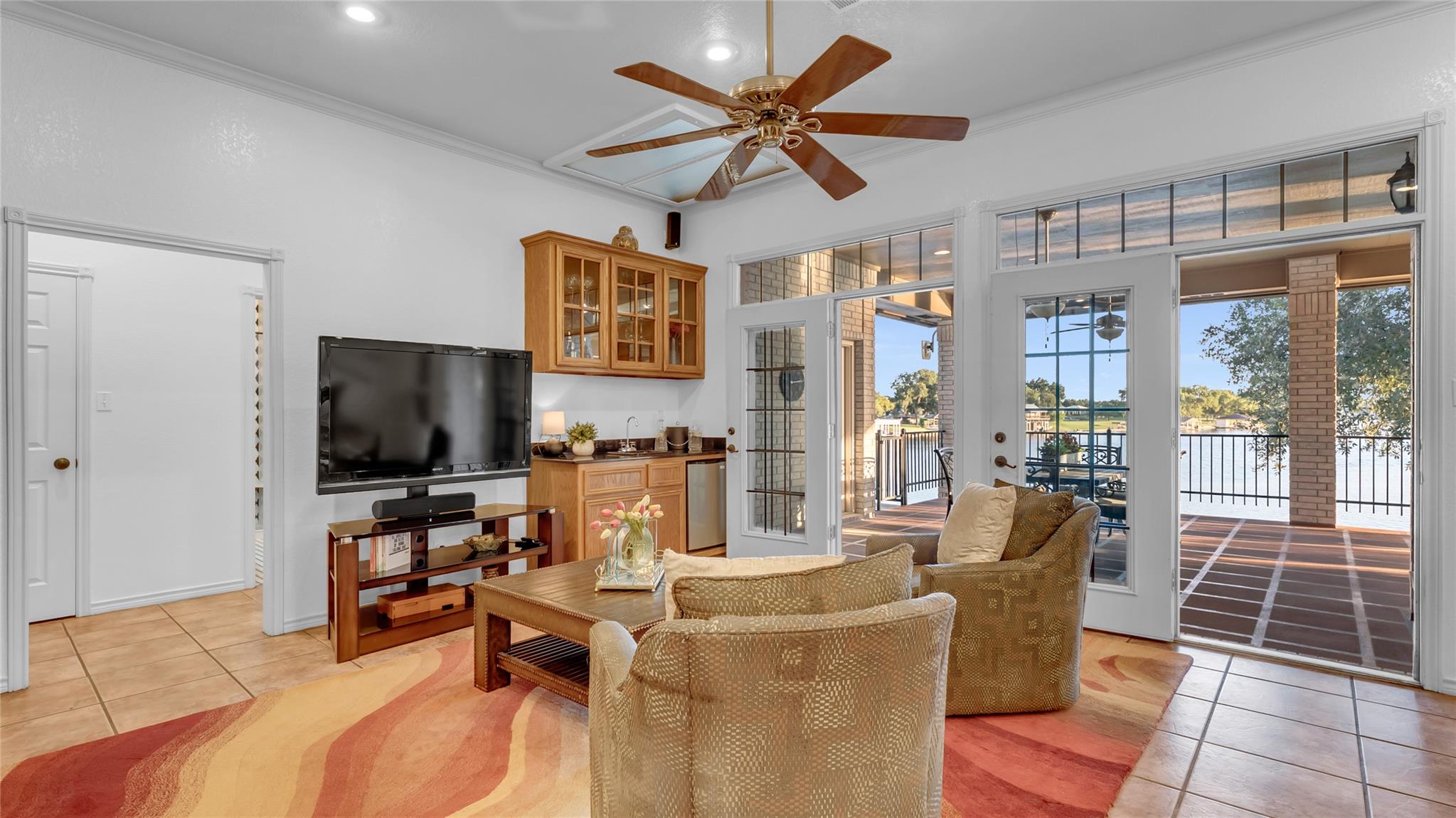 2240 Fred Woods Dr, Kingsland, TX 78639