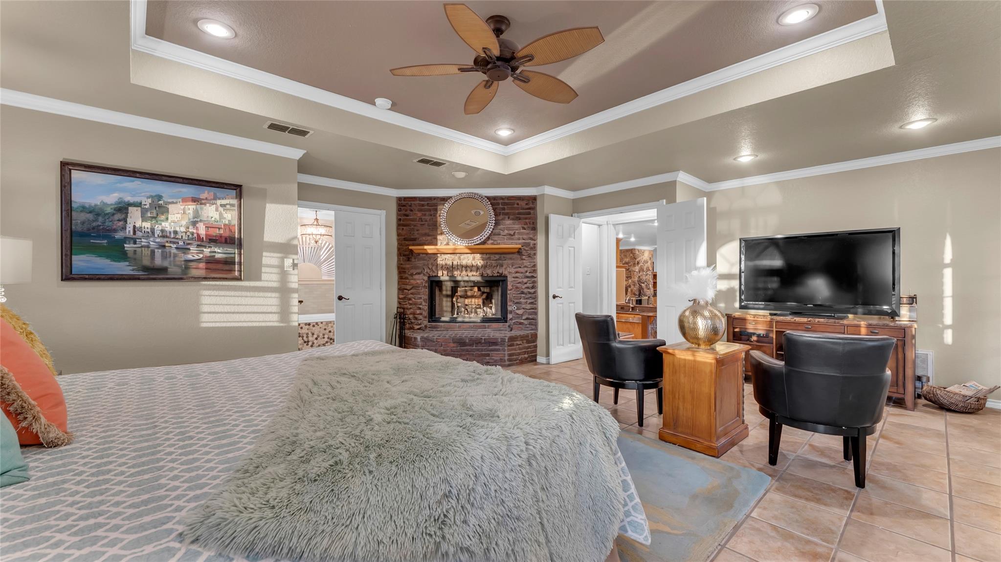 2240 Fred Woods Dr, Kingsland, TX 78639