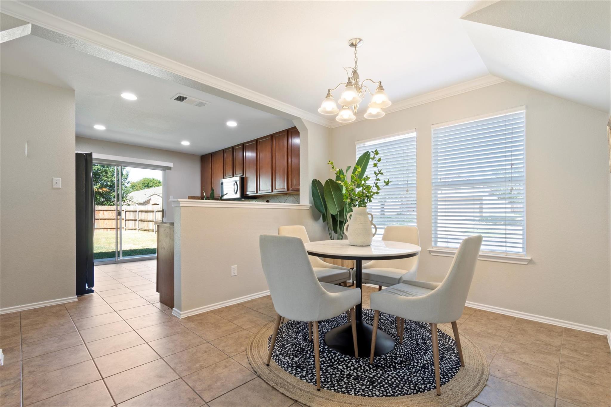 100 Snowy Egret Ln, Leander, TX 78641