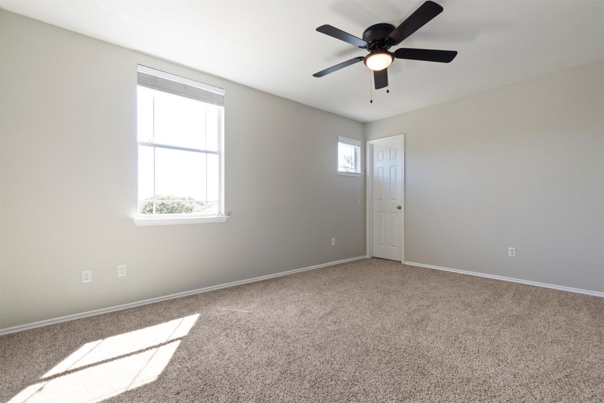 100 Snowy Egret Ln, Leander, TX 78641