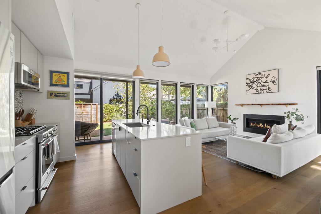 1913 Canterbury St # 2, Austin, TX 78702