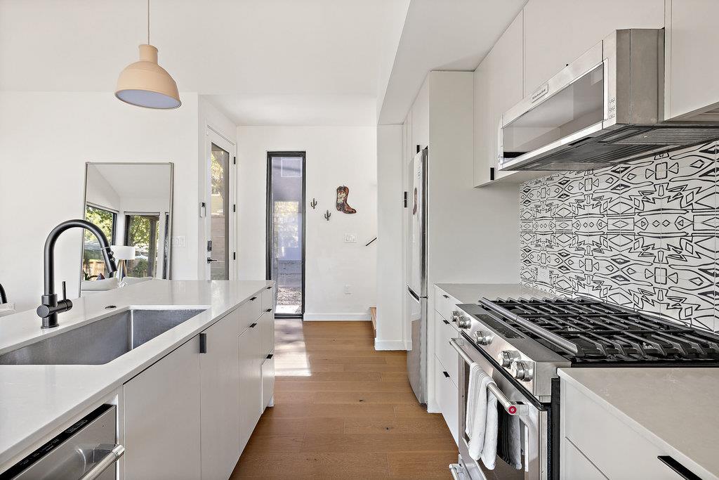 1913 Canterbury St # 2, Austin, TX 78702