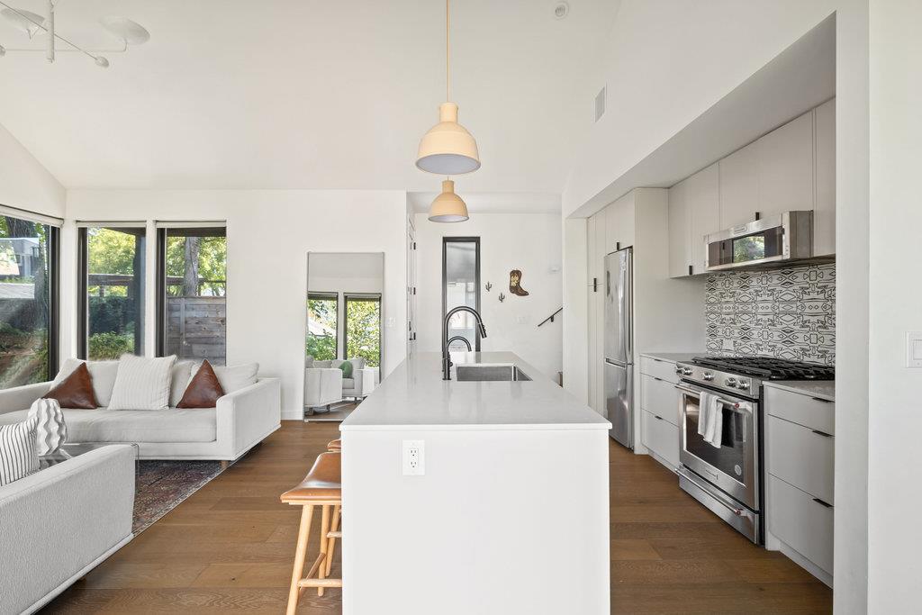 1913 Canterbury St # 2, Austin, TX 78702