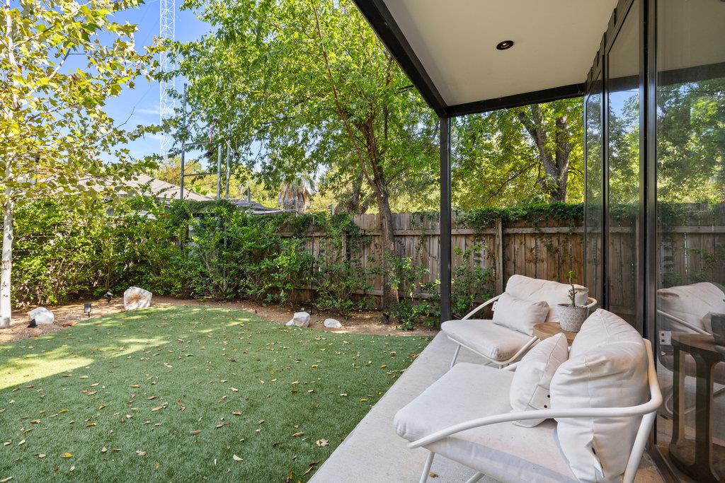 1913 Canterbury St # 2, Austin, TX 78702