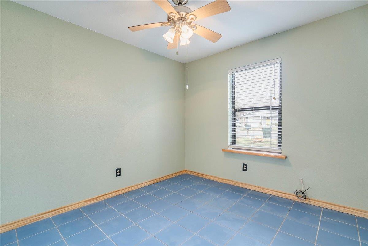 904 Conway Dr, San Marcos, TX 78666