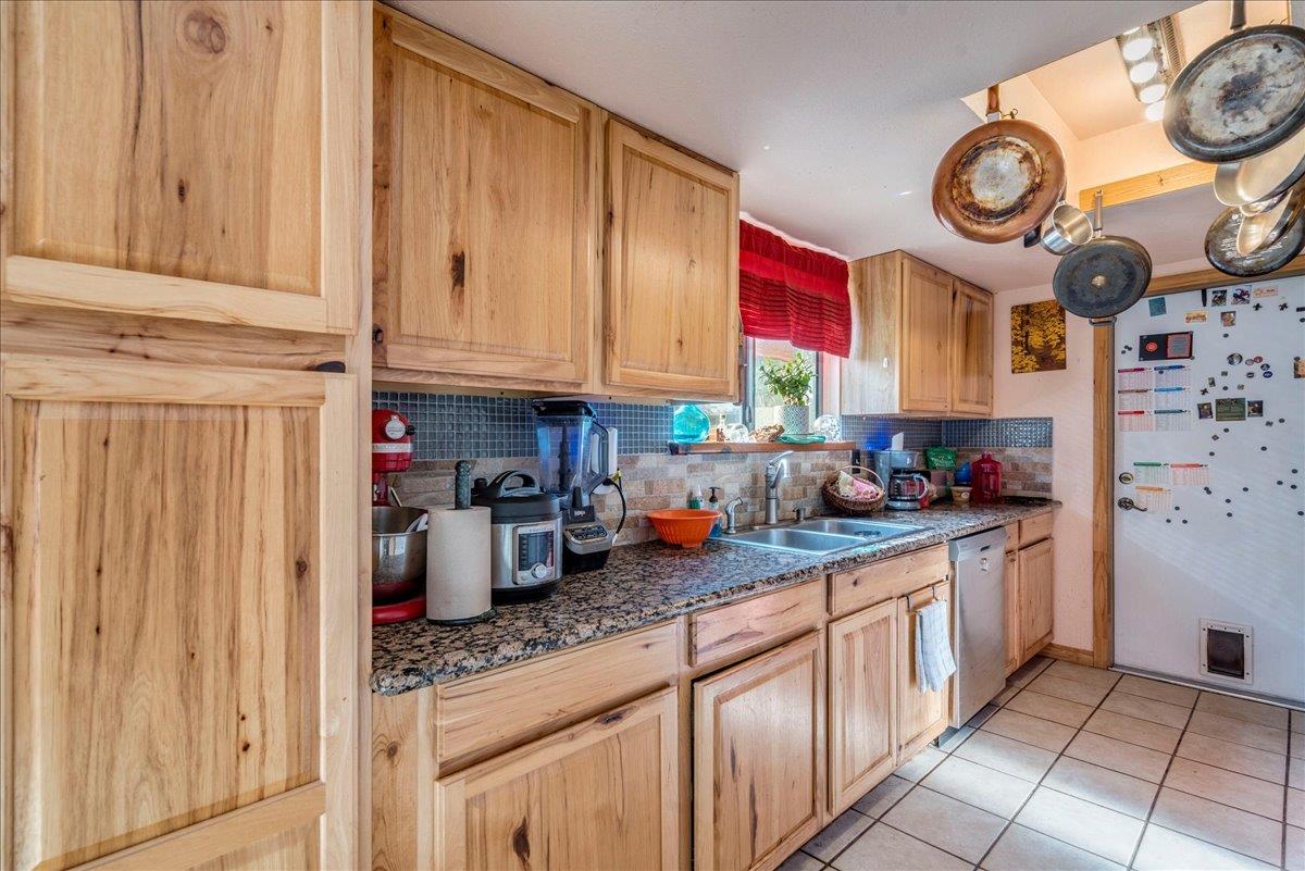 904 Conway Dr, San Marcos, TX 78666