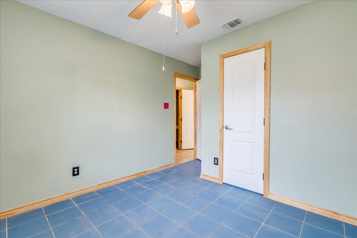 904 Conway Dr, San Marcos, TX 78666