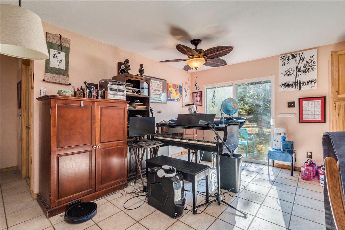 904 Conway Dr, San Marcos, TX 78666