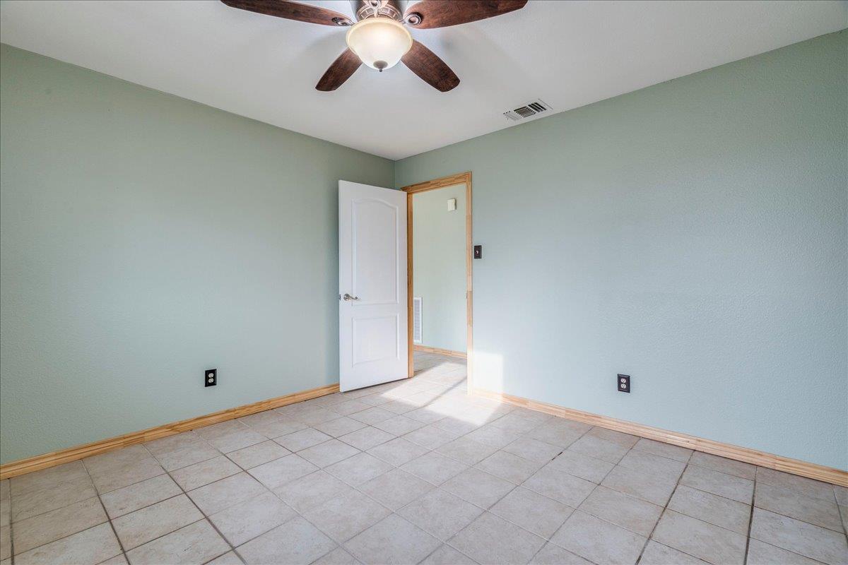 904 Conway Dr, San Marcos, TX 78666