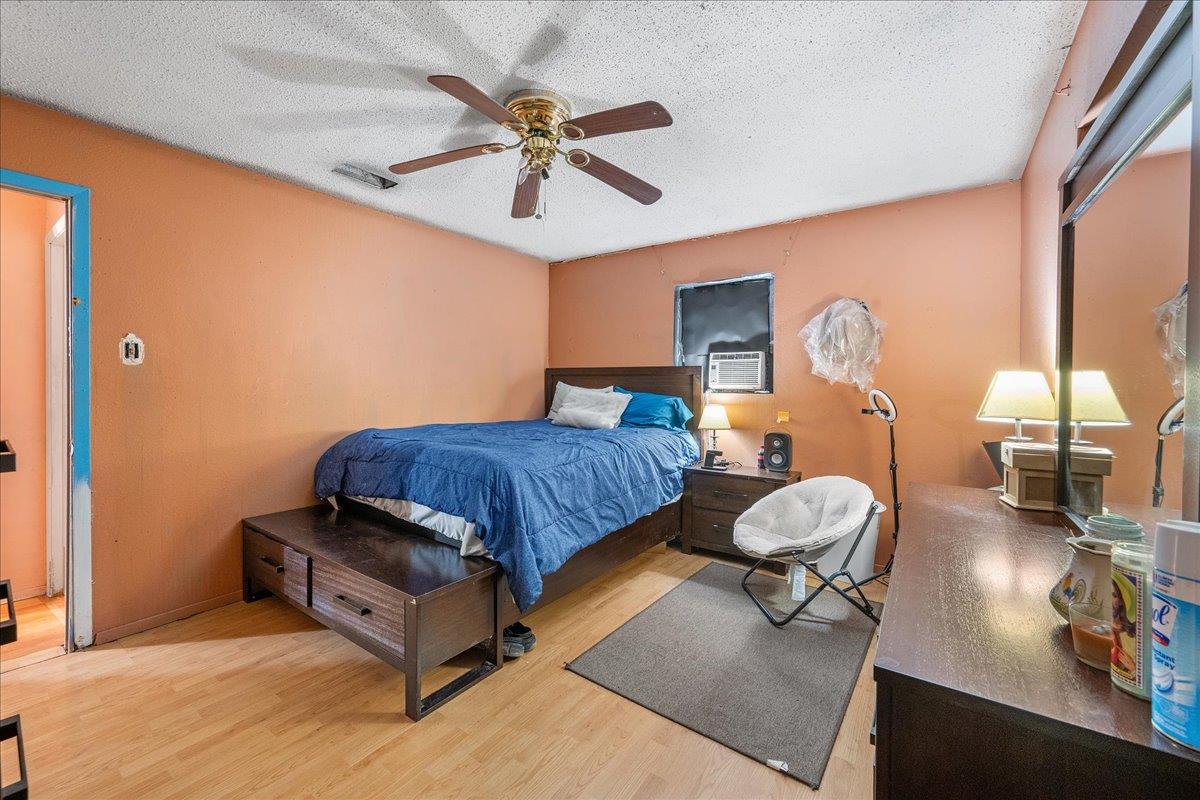 1107 Sturgis St, Taylor, TX 76574