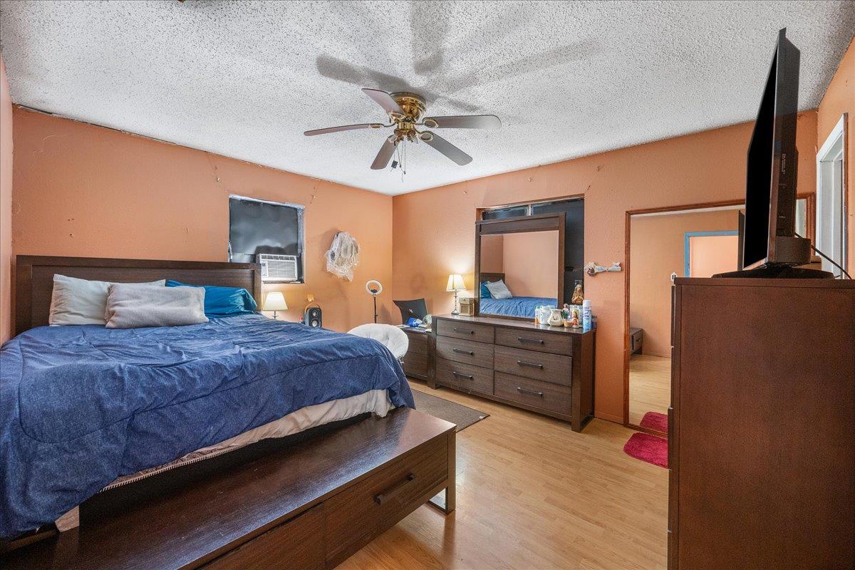 1107 Sturgis St, Taylor, TX 76574