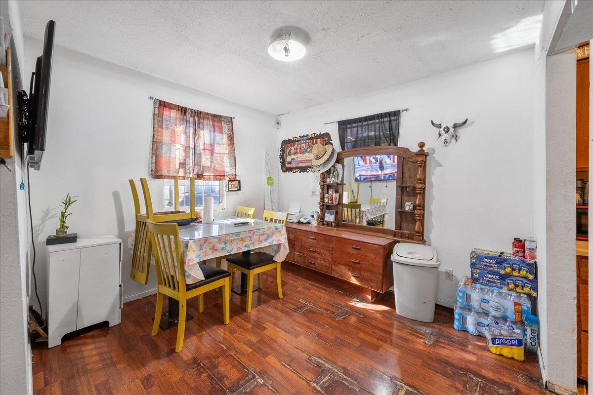 1107 Sturgis St, Taylor, TX 76574