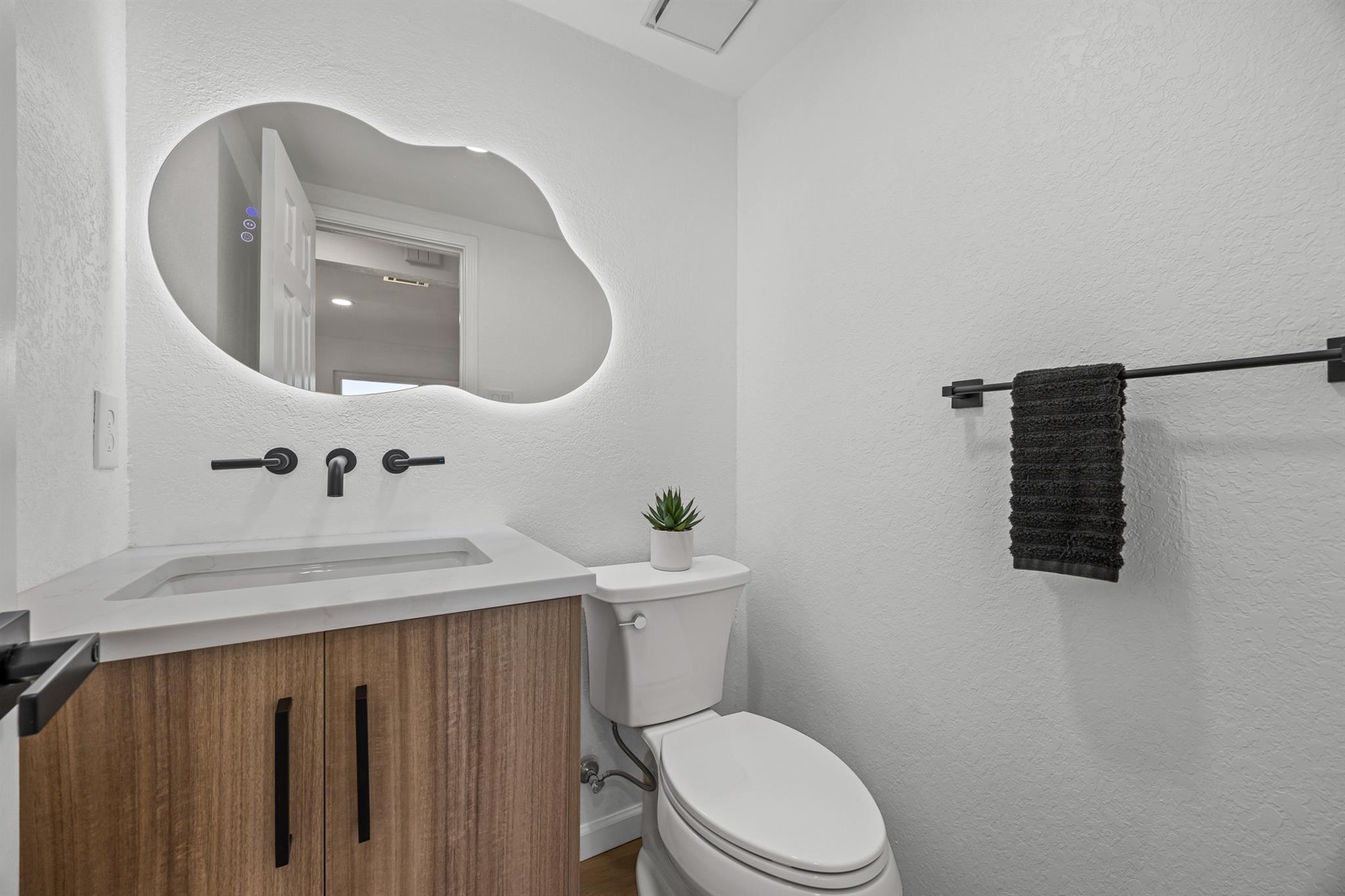 1402 Monica St, Austin, TX 78758