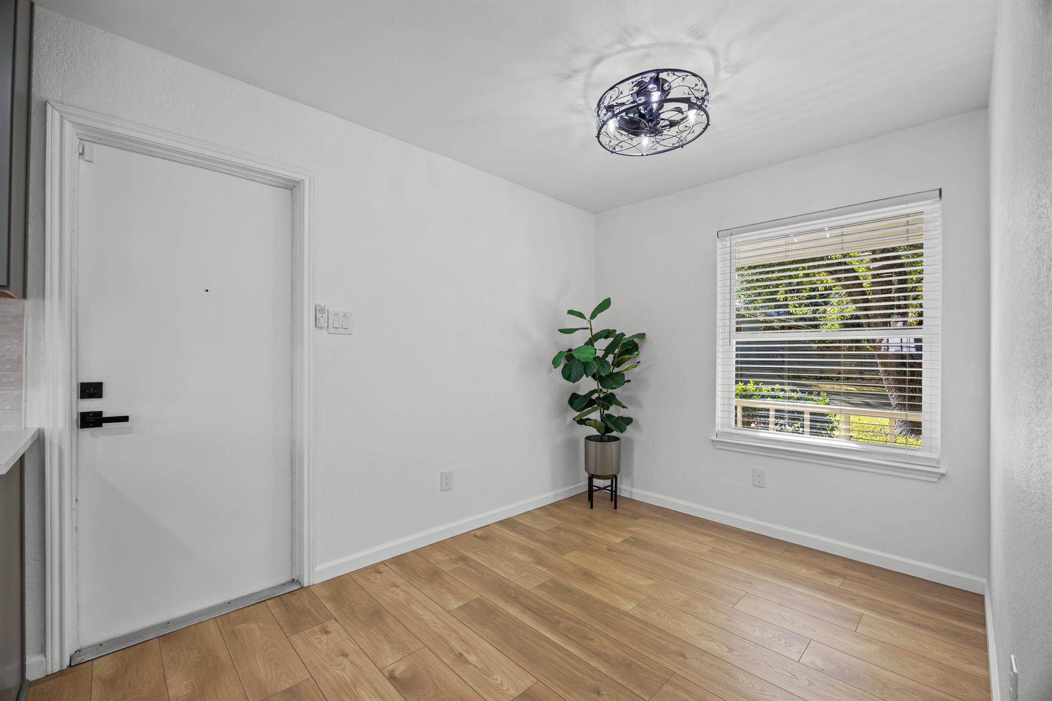 1402 Monica St, Austin, TX 78758