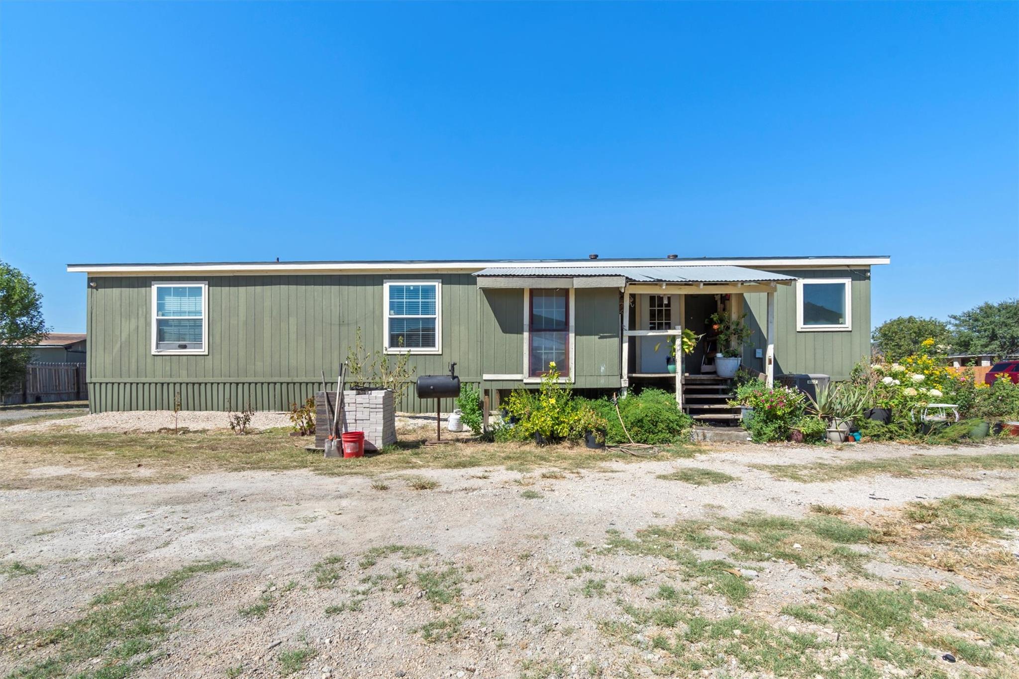 5904 Fm 621, Martindale, TX 78655