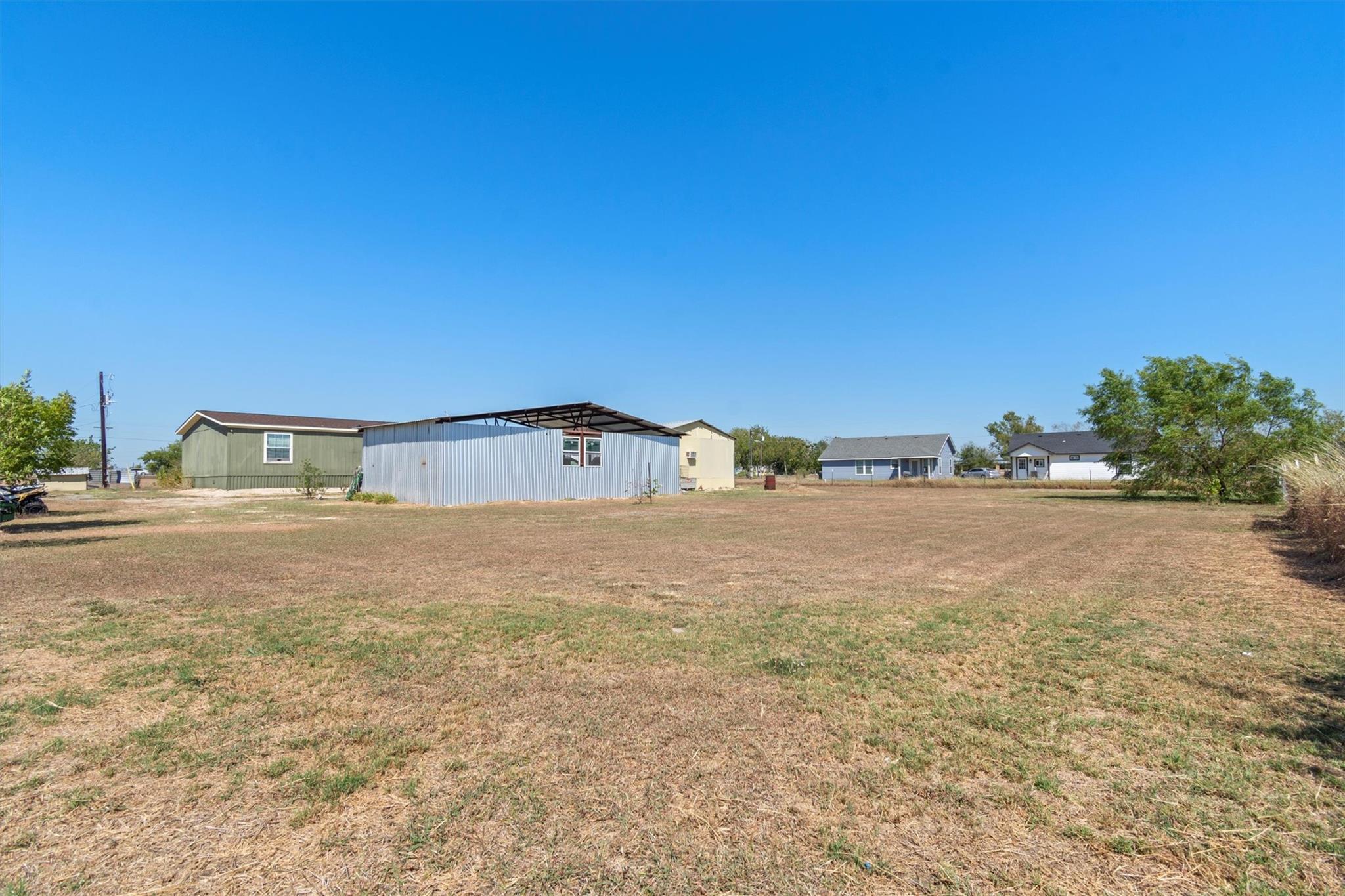 5904 Fm 621, Martindale, TX 78655