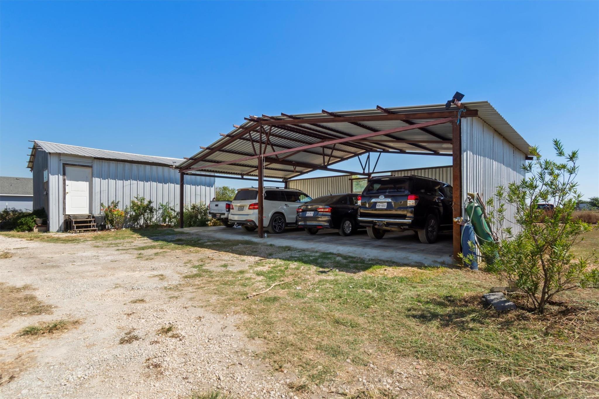 5904 Fm 621, Martindale, TX 78655