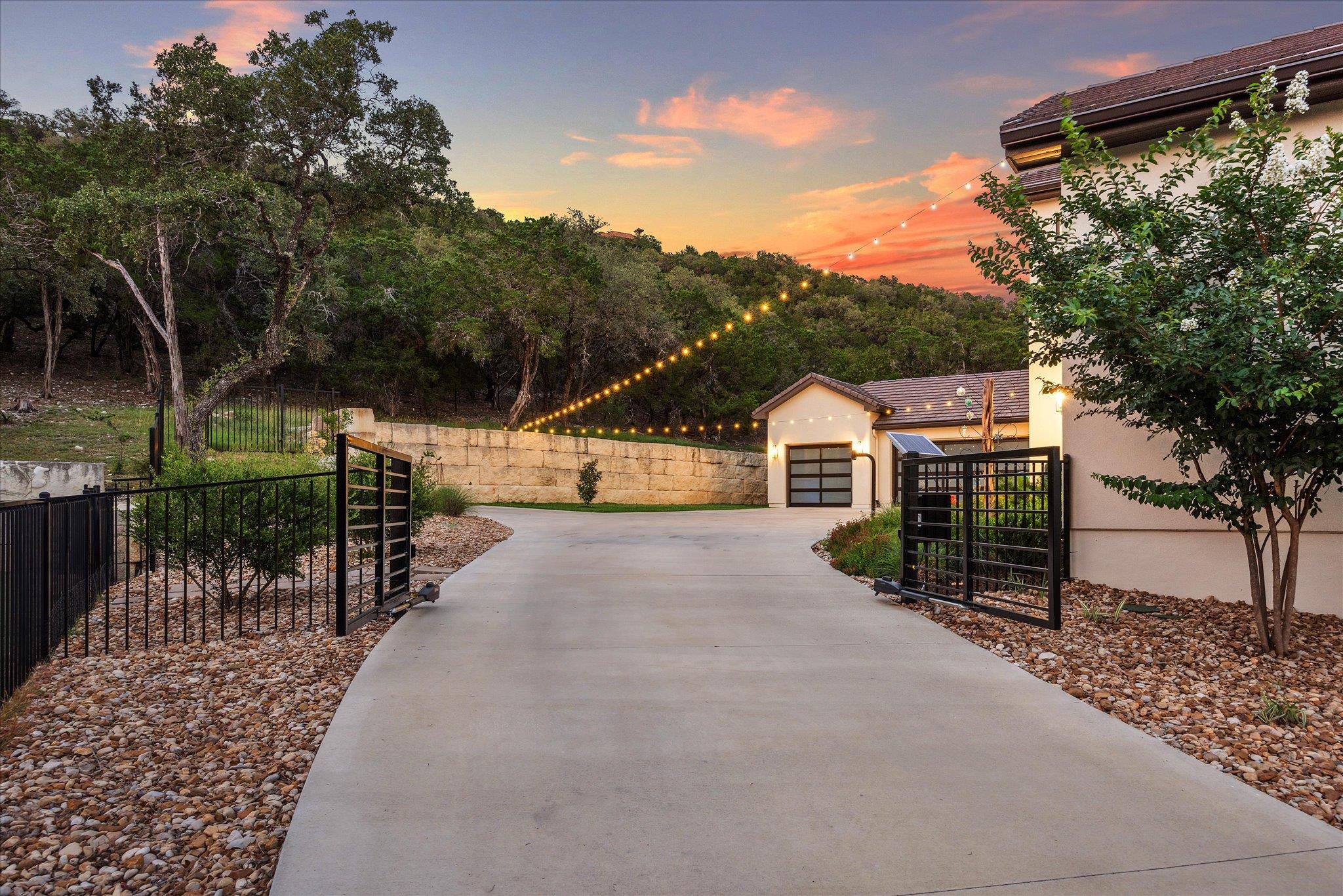 9416 Ranchland Hills Blvd, Jonestown, TX 78645