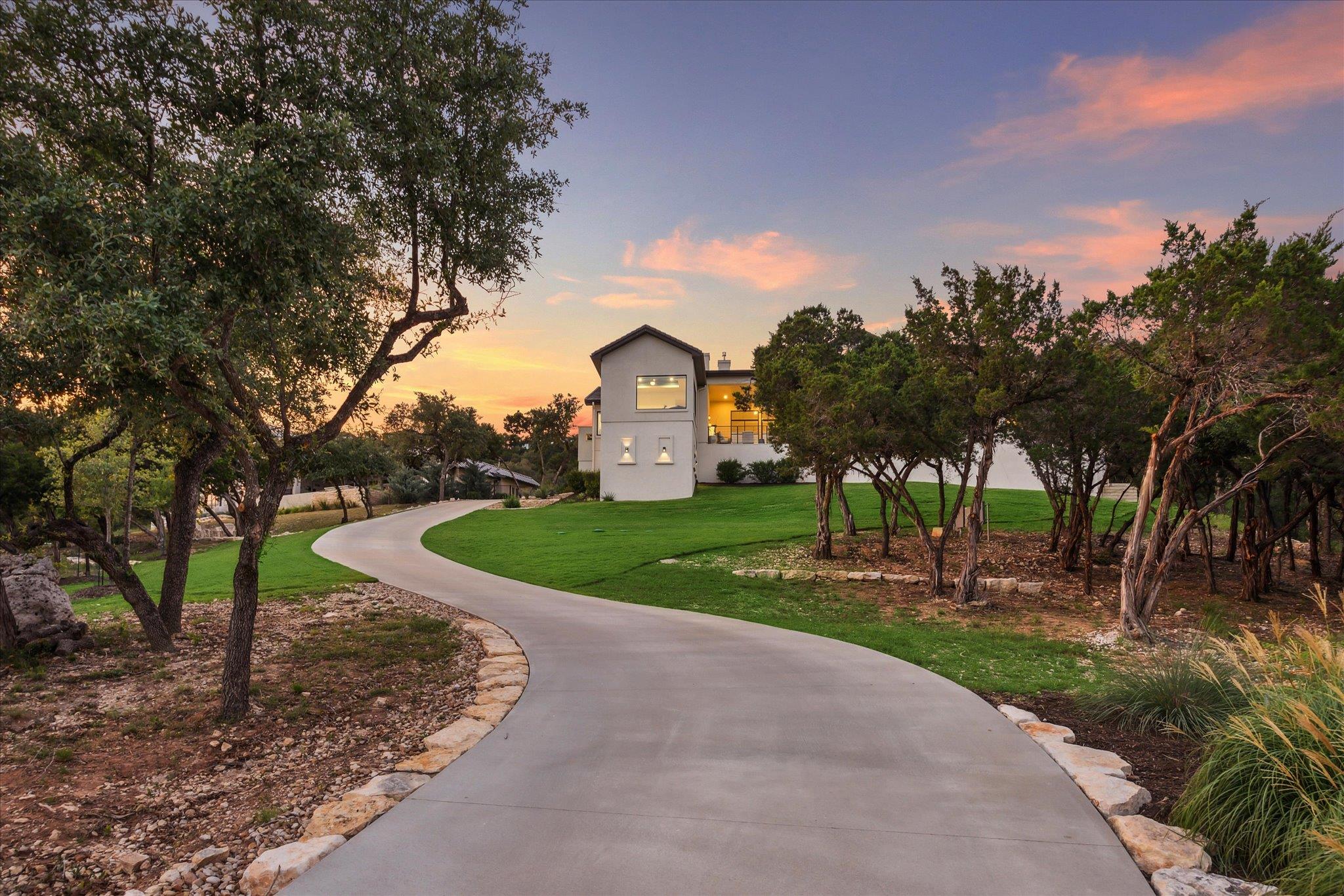 9416 Ranchland Hills Blvd, Jonestown, TX 78645