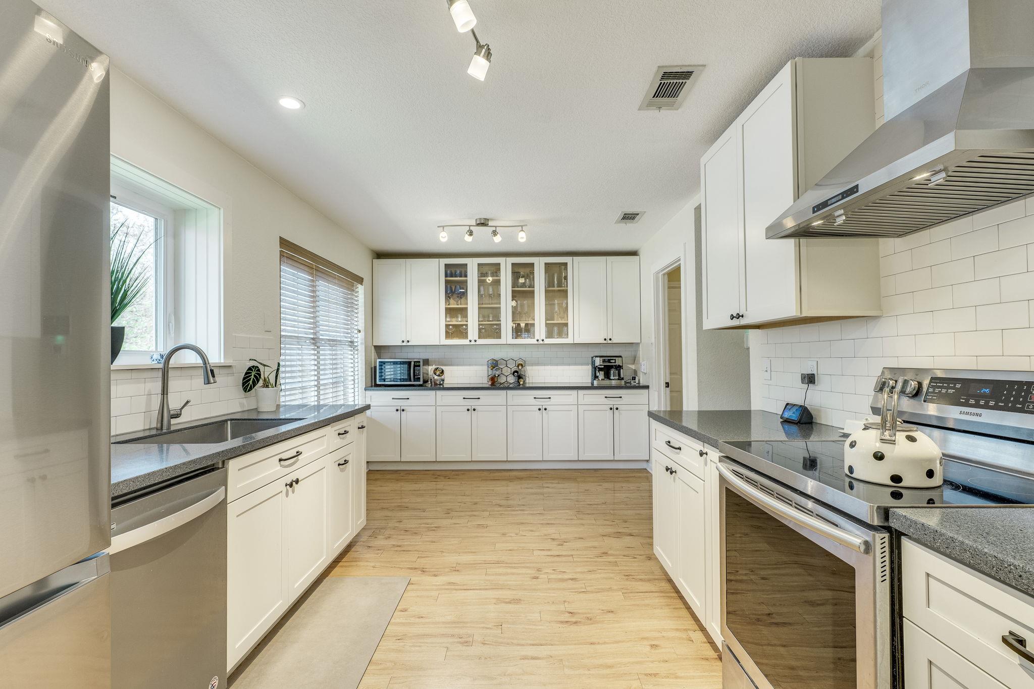 2006 Shadow Ridge Rd, Harker Heights, TX 76548