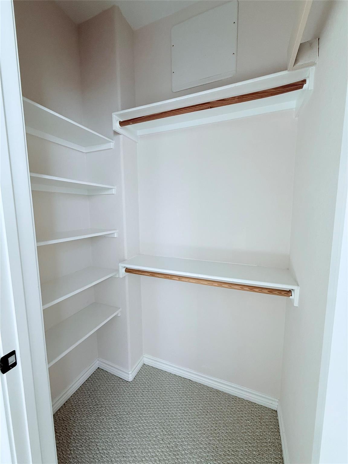 300 Western Sky Trl, Jarrell, TX 76537