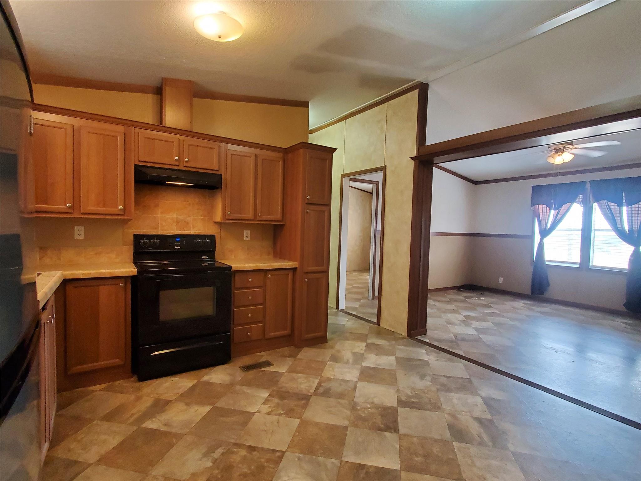 61 County Road 433, Thrall, TX 76578