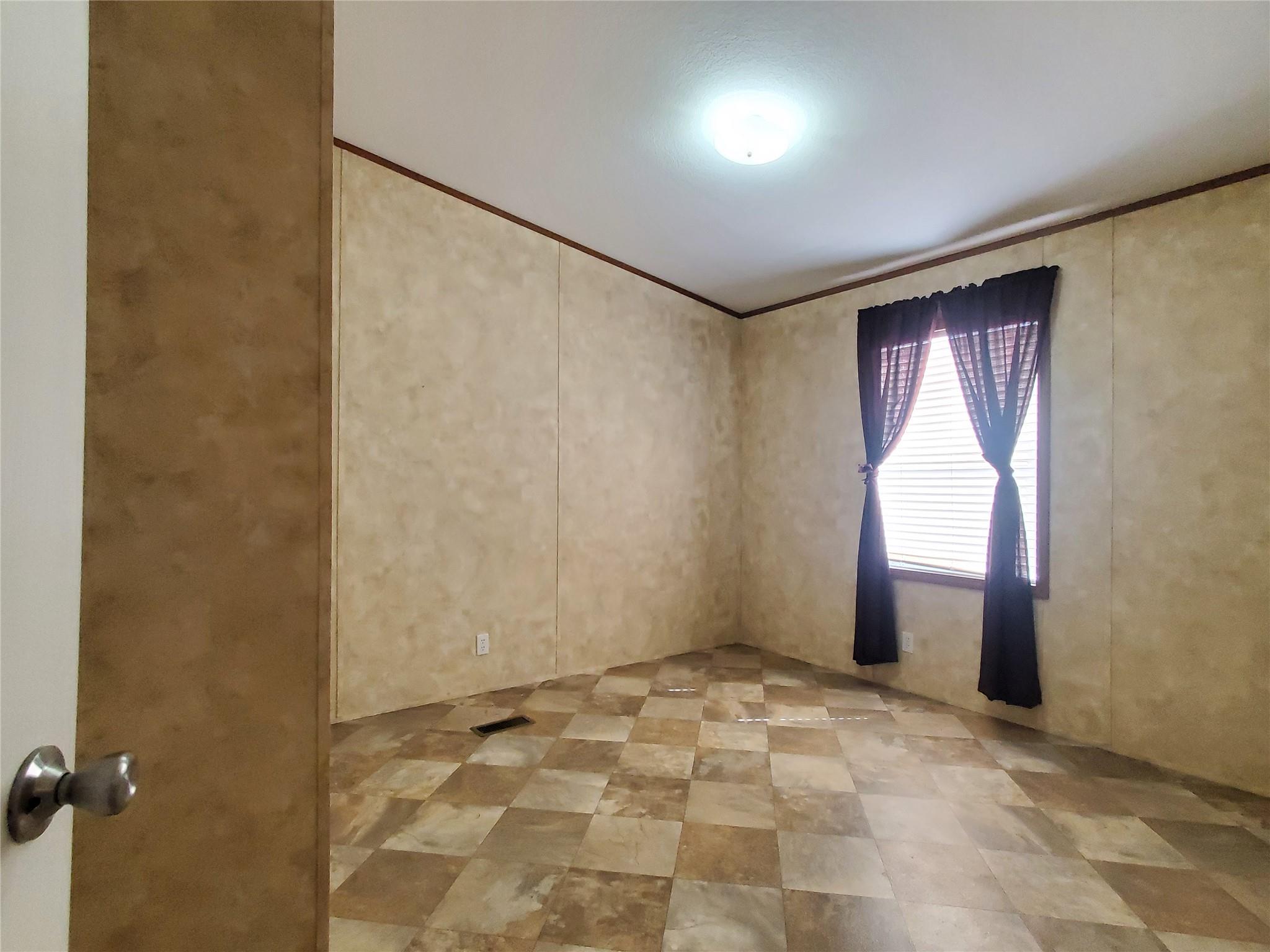 61 County Road 433, Thrall, TX 76578