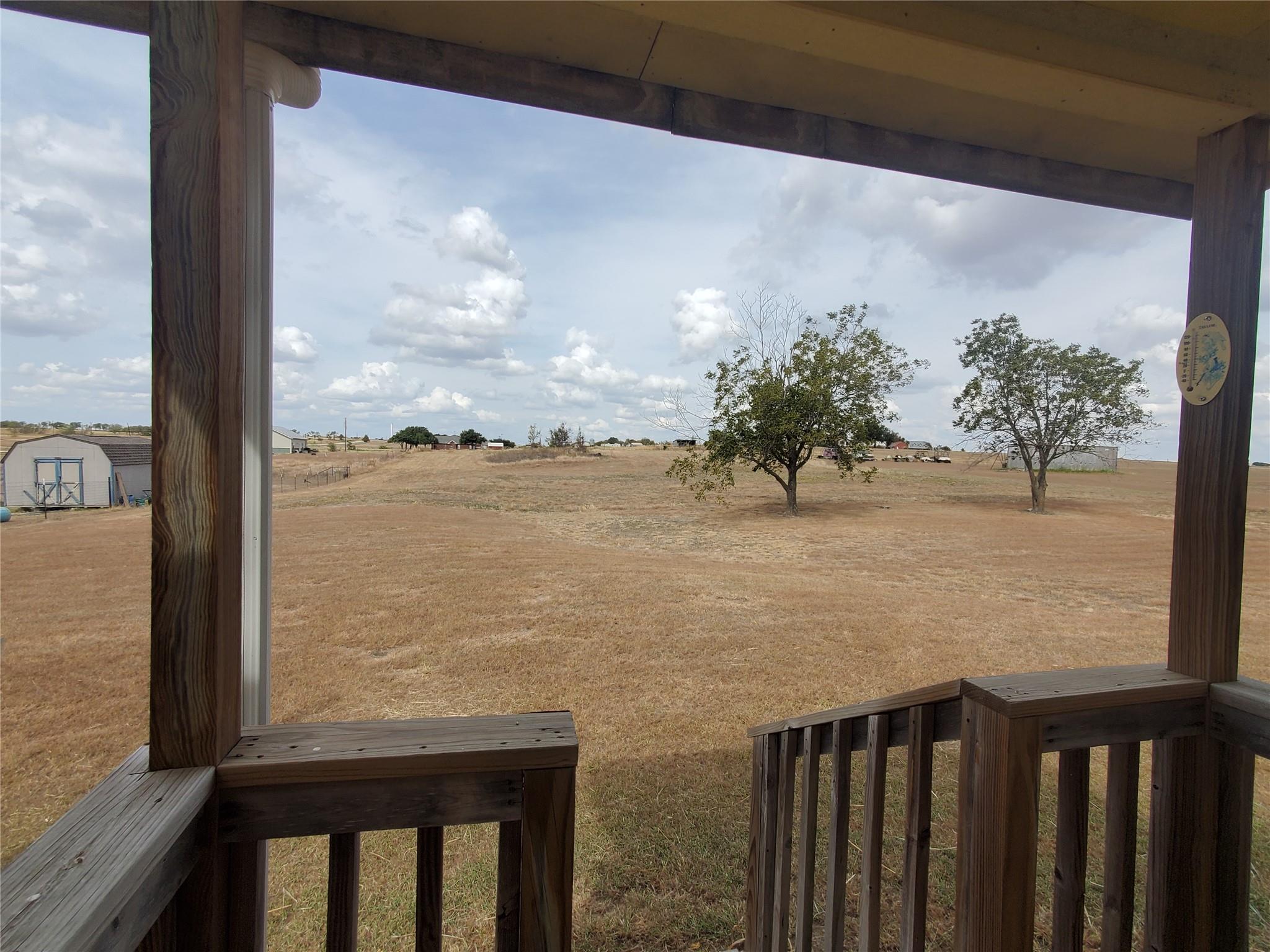 61 County Road 433, Thrall, TX 76578