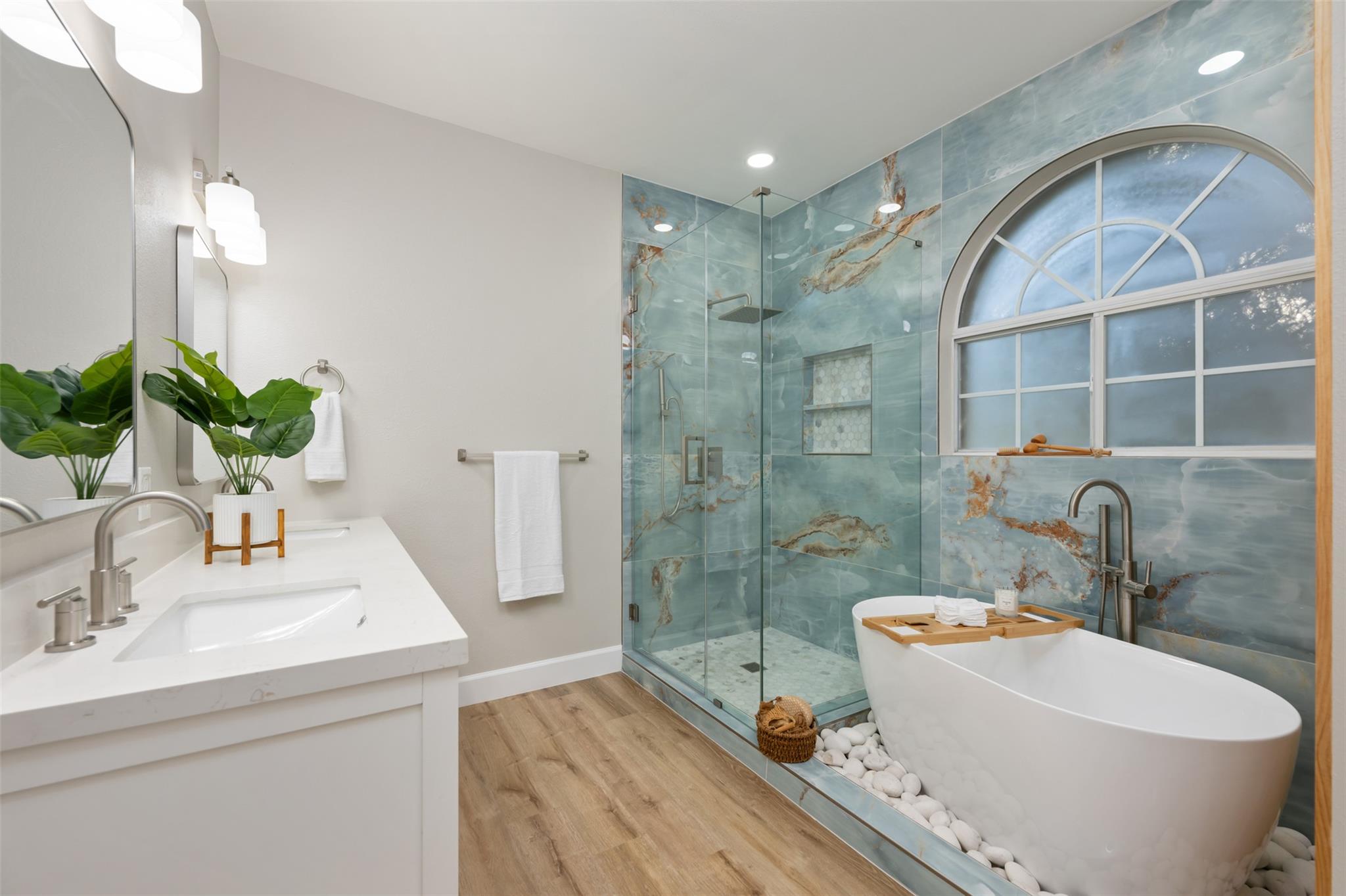 126 Copperleaf Rd, Lakeway, TX 78734