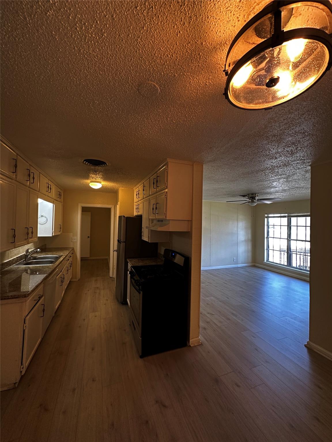 6802 Hanover Ln, Austin, TX 78723