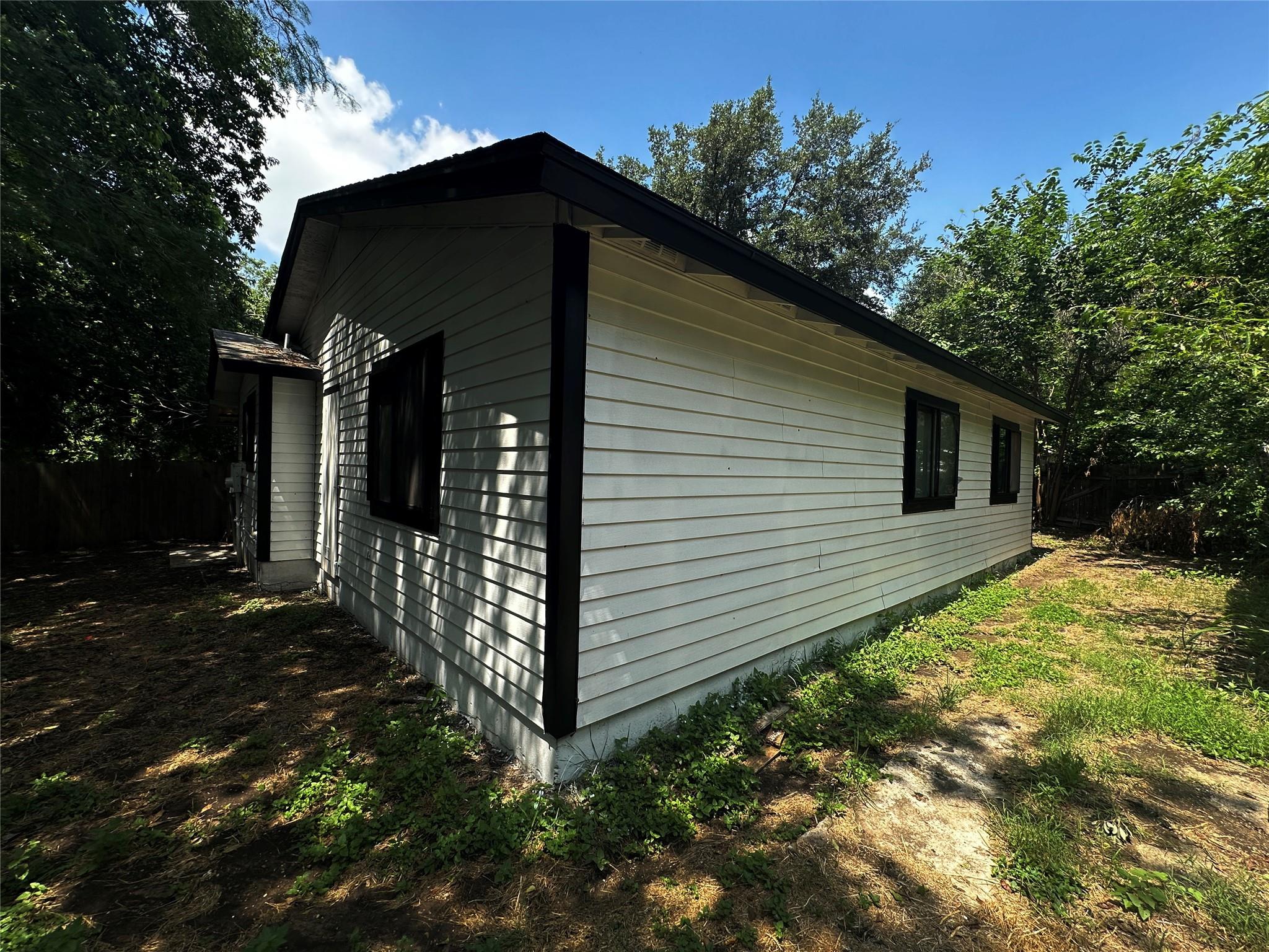 4801 Bergfield Dr, Austin, TX 78744