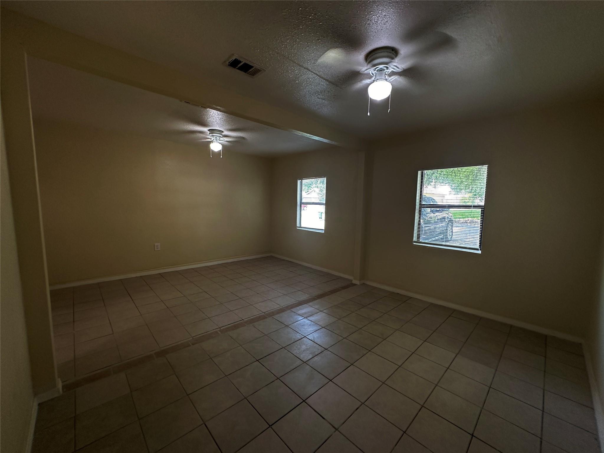 4801 Bergfield Dr, Austin, TX 78744