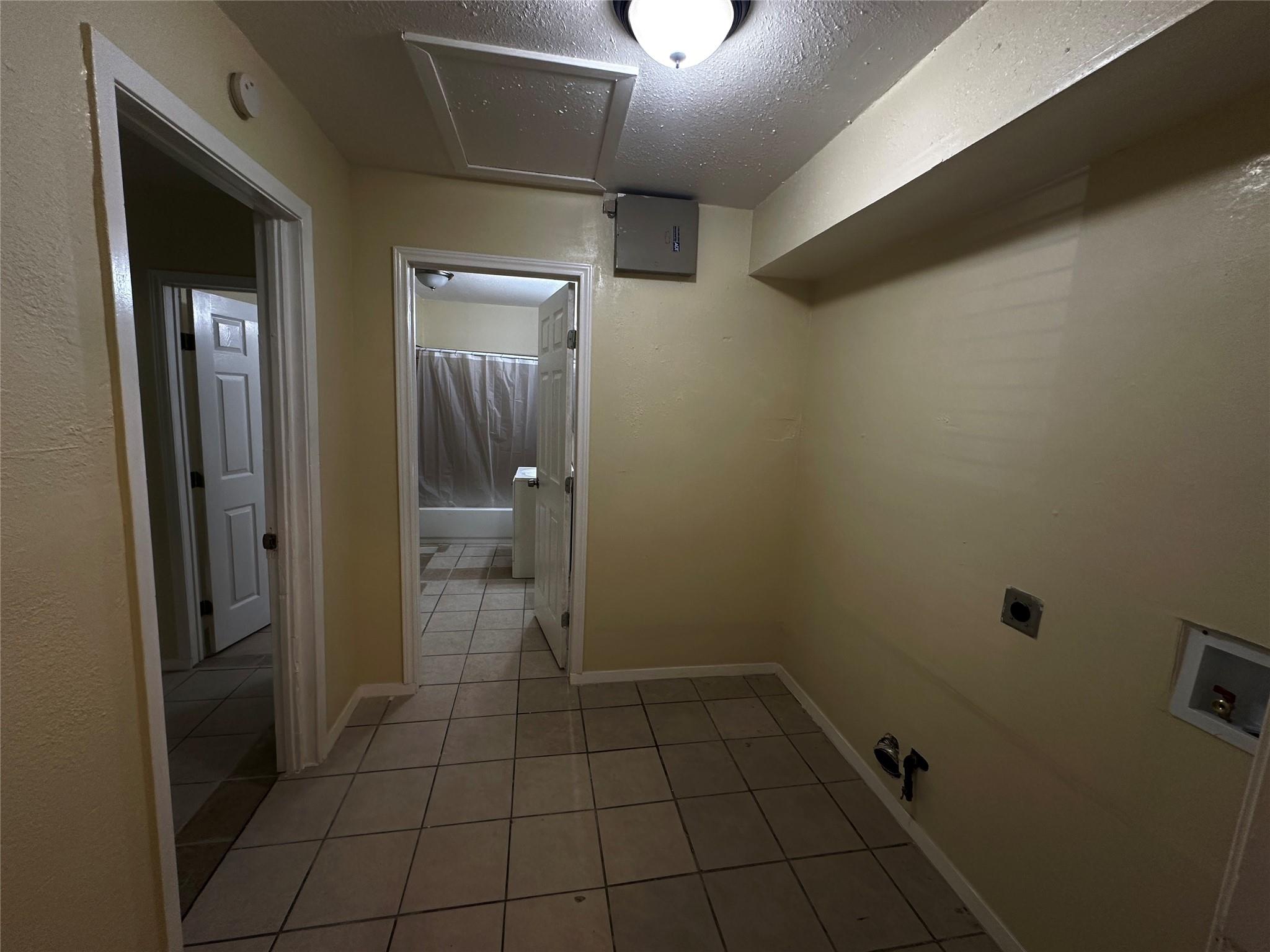 4801 Bergfield Dr, Austin, TX 78744