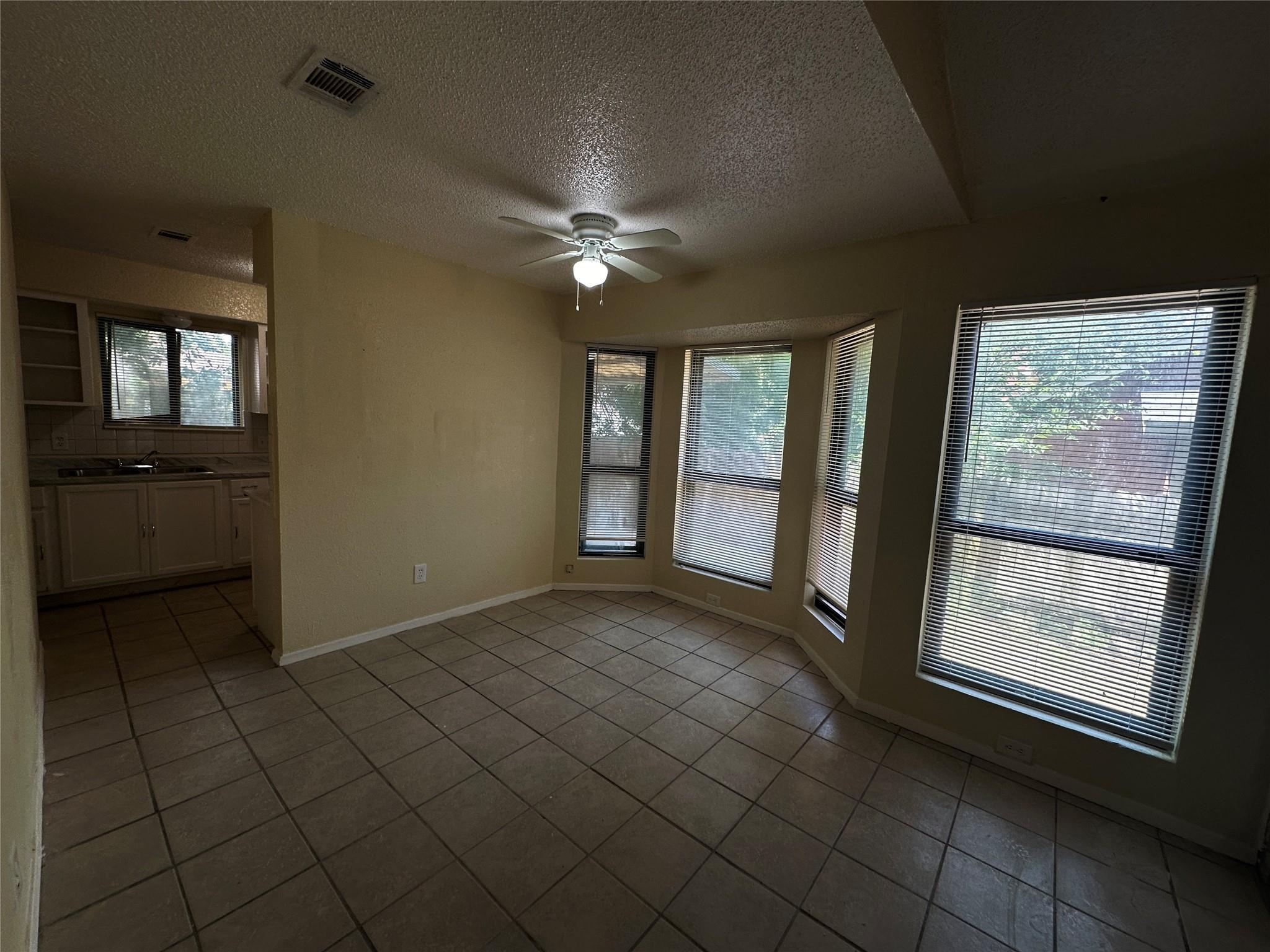 4801 Bergfield Dr, Austin, TX 78744