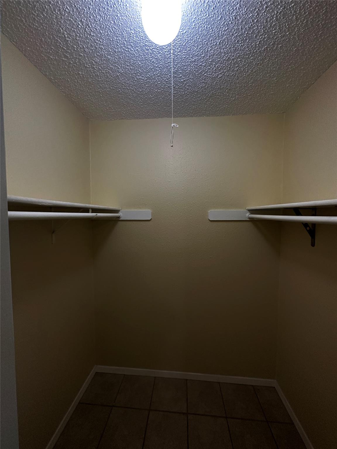 6407 Moonglow Dr, Austin, TX 78724