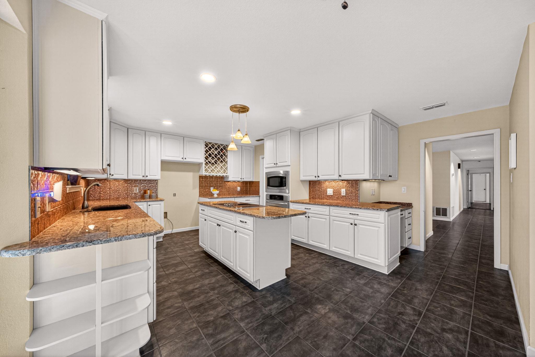 7621 Dietz Elkhorn Rd, Boerne, TX 78015