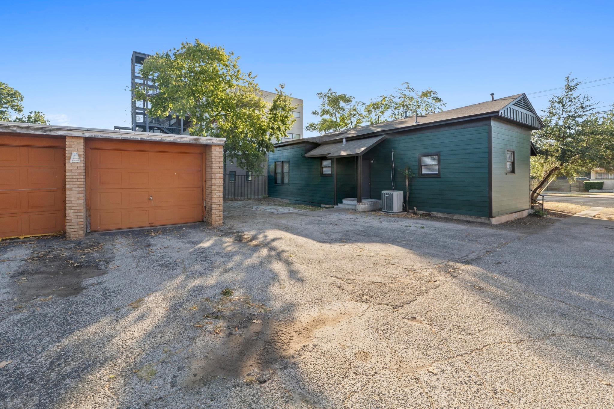 1308 E 12th St, Austin, TX 78702