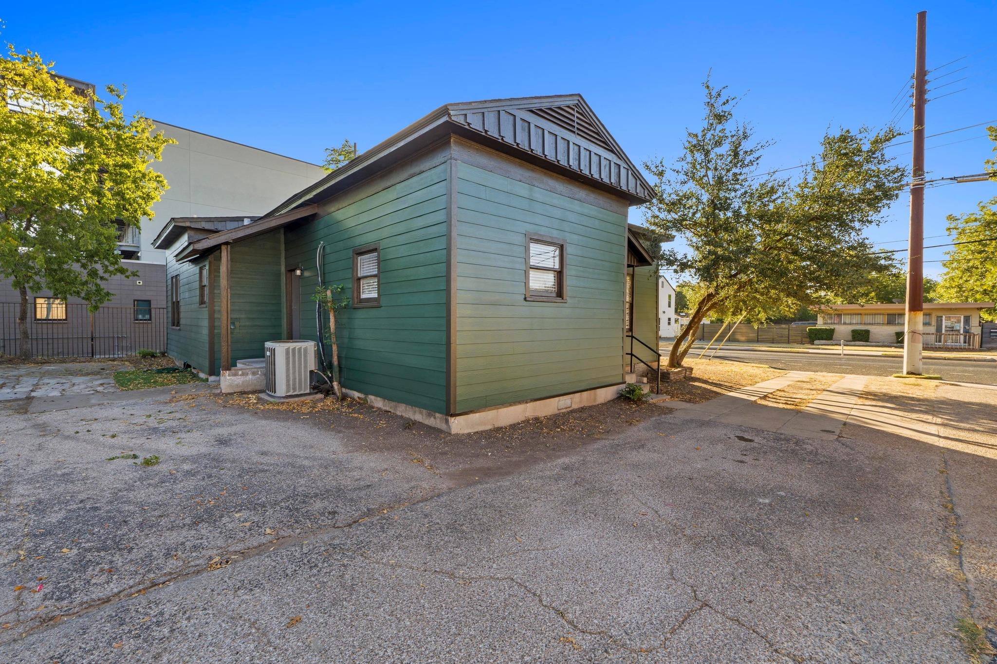 1308 E 12th St, Austin, TX 78702