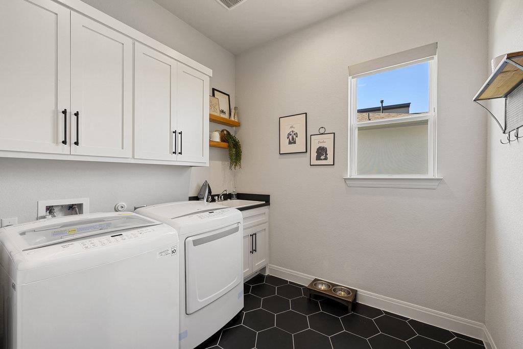 205 Avena Trl, Lakeway, TX 78738