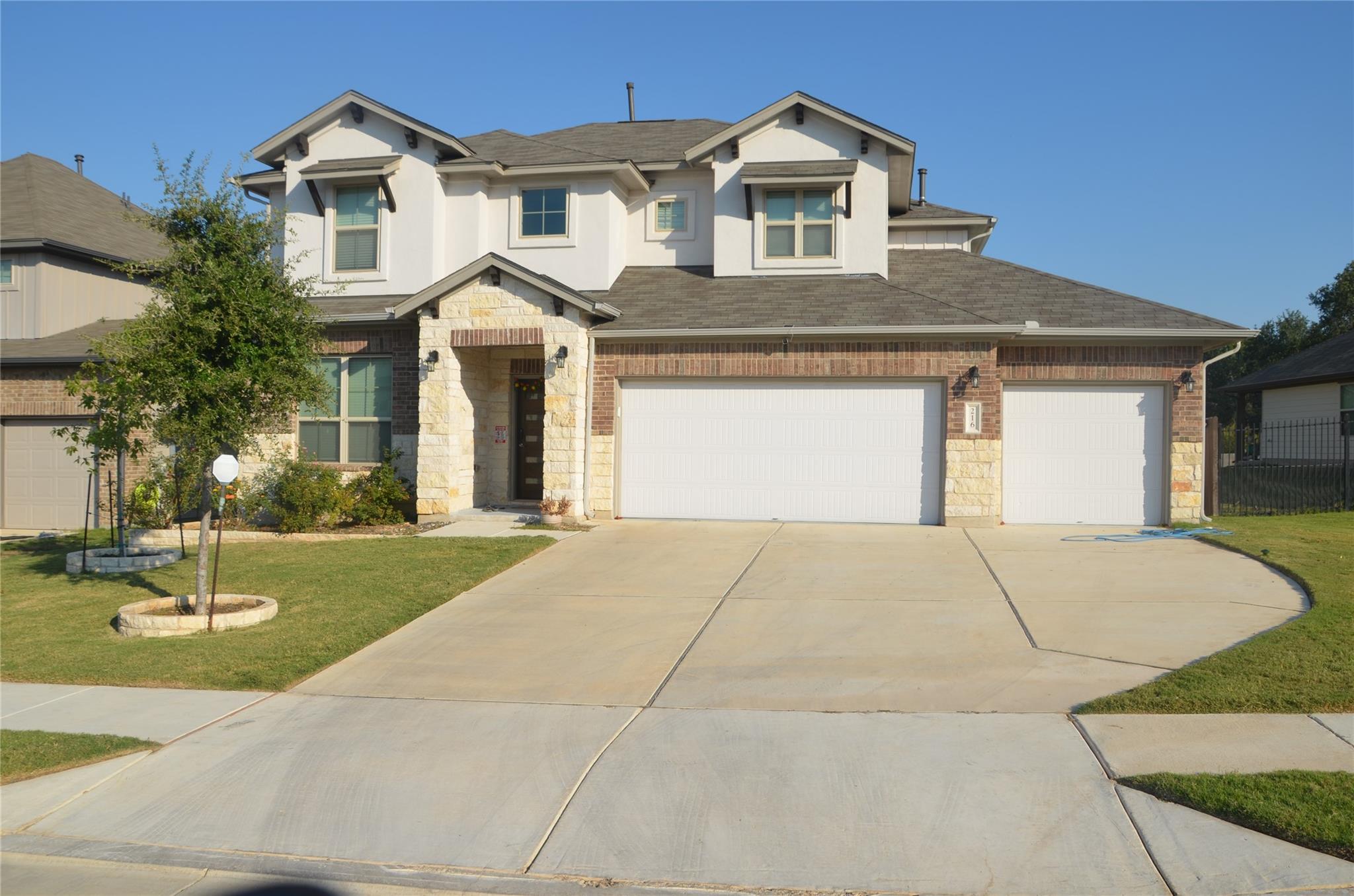 216 Manassas Dr, Leander, TX 78641