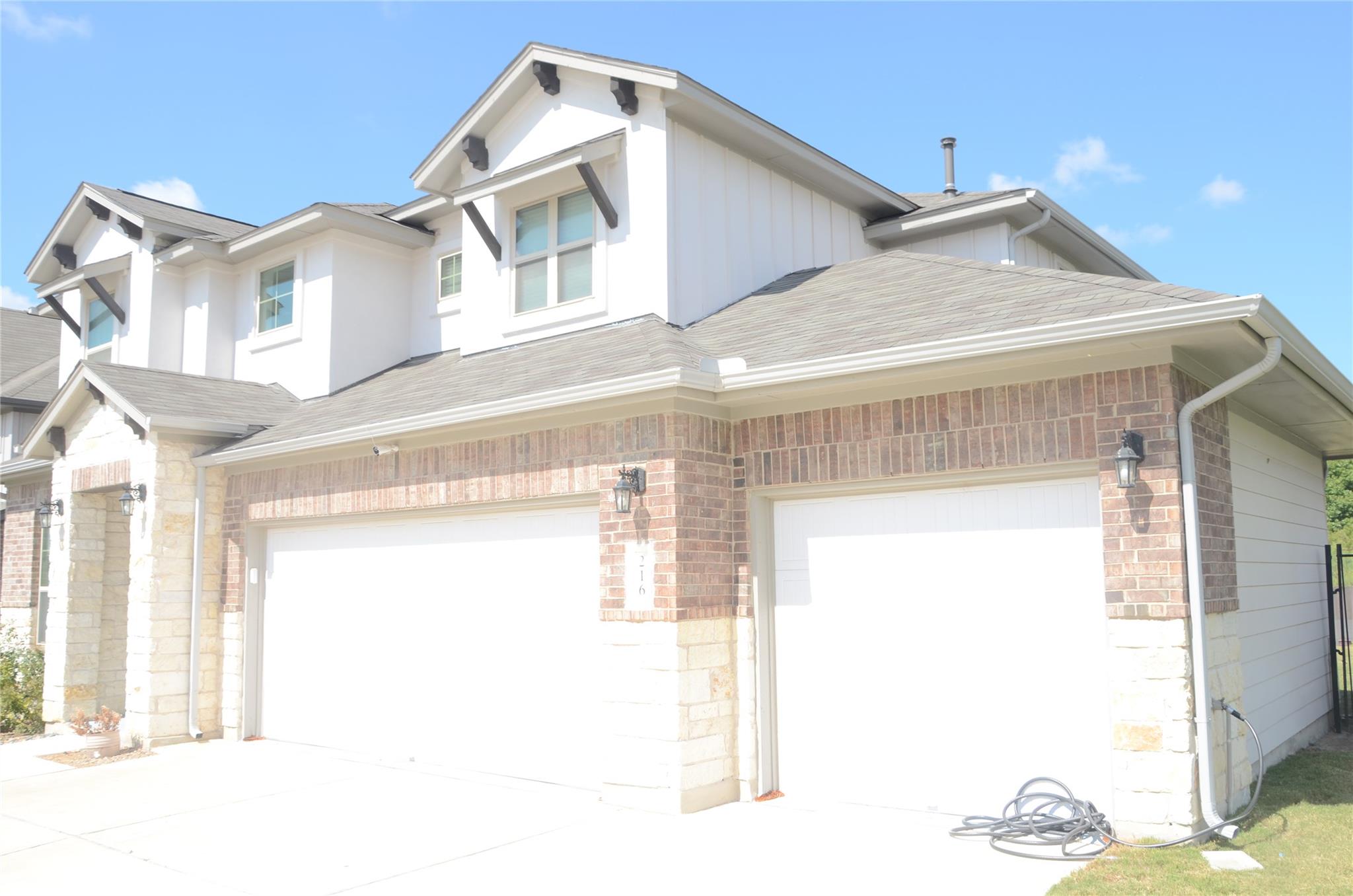 216 Manassas Dr, Leander, TX 78641