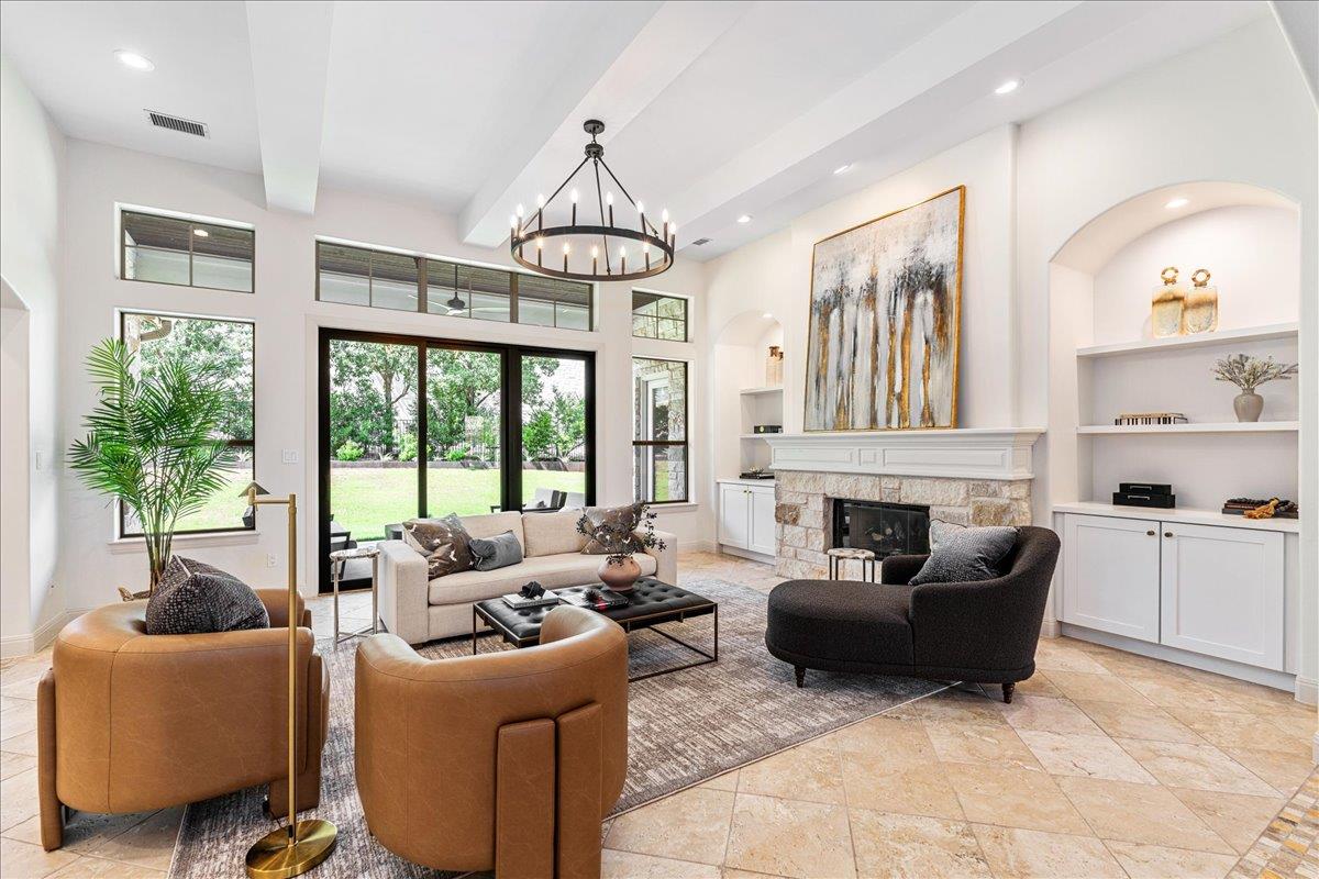 213 Black Wolf Run, Austin, TX 78738