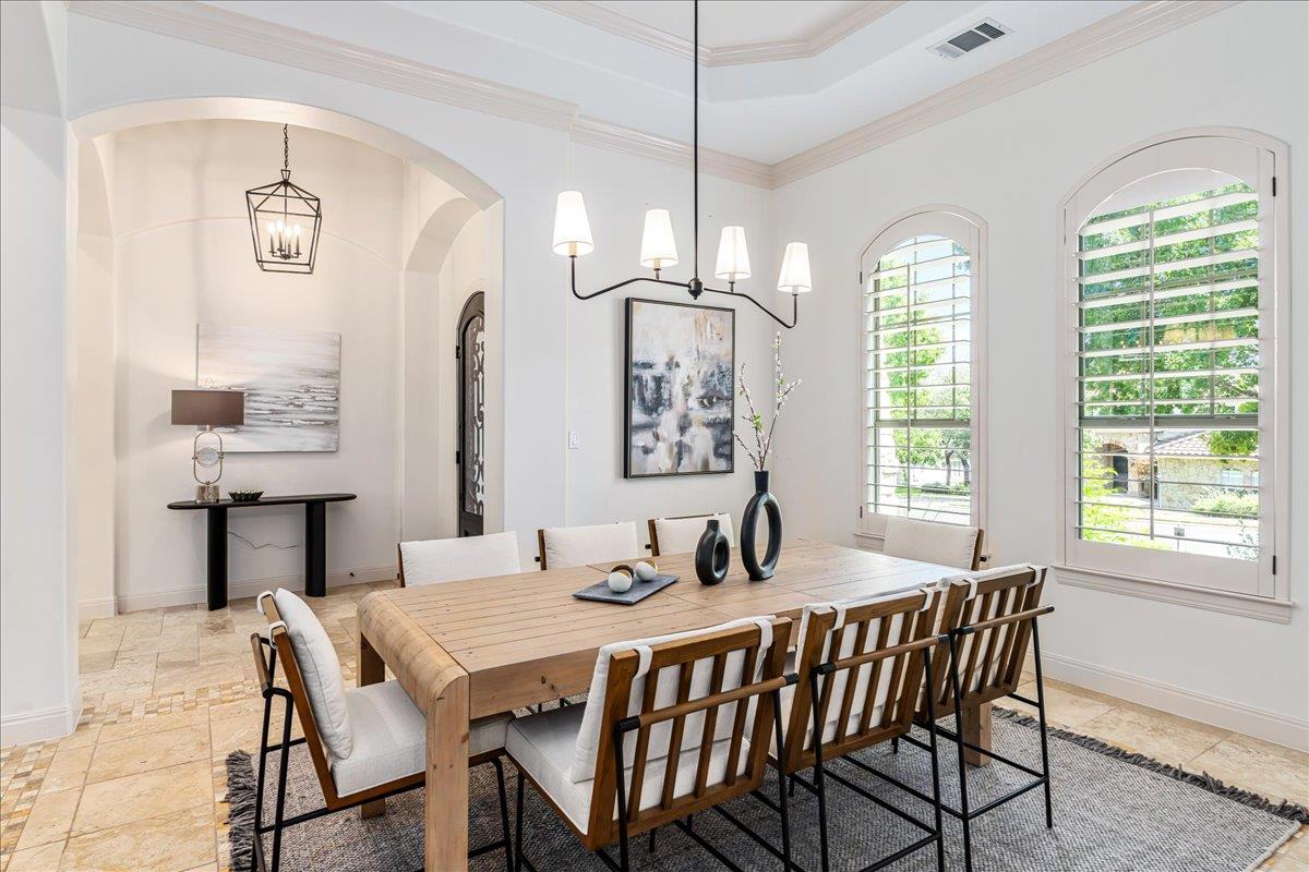 213 Black Wolf Run, Austin, TX 78738